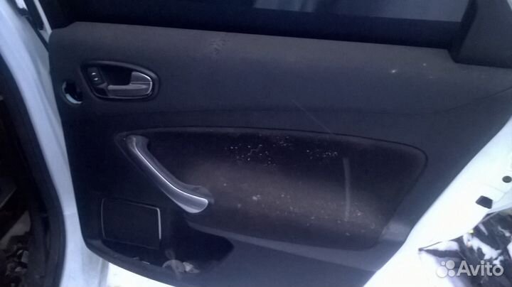 Обшивки дверей для Ford Mondeo 4