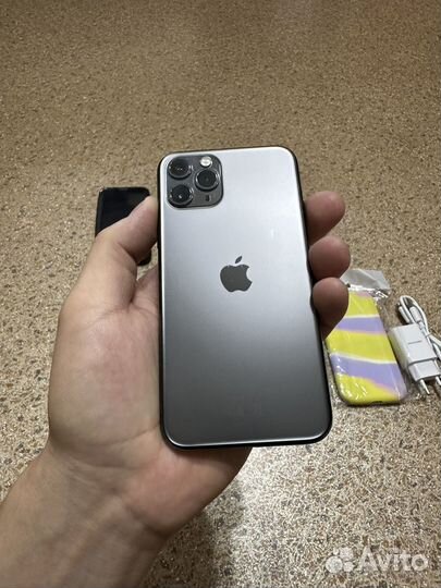 iPhone 11 Pro 64Gb / Ростест