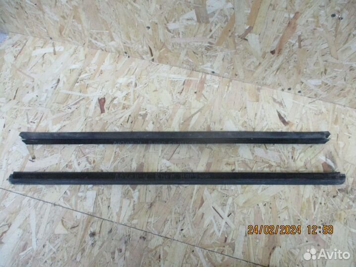 Бархотка двери Рено Логан 1