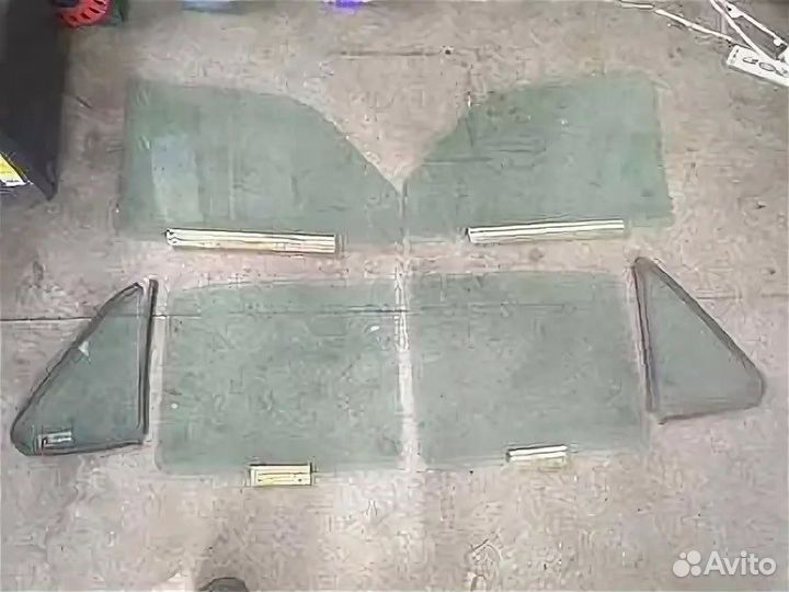 Бутылочные зеленые стекла волга комплект