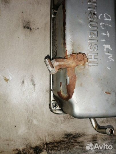 Крышка головки блока цилиндров Mitsubishi Lancer