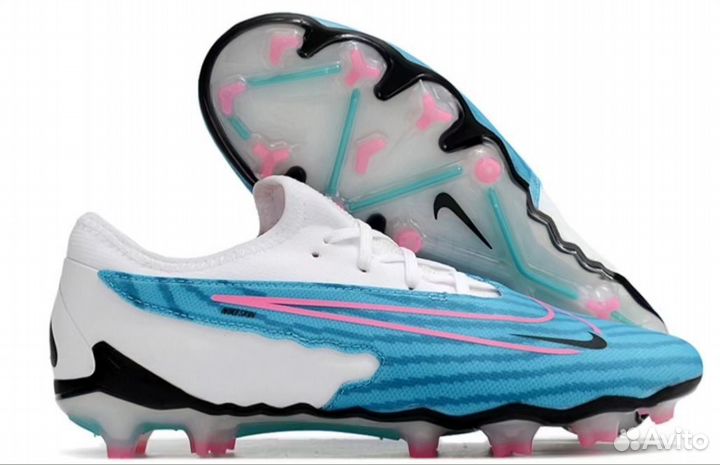 Футбольные бутсы