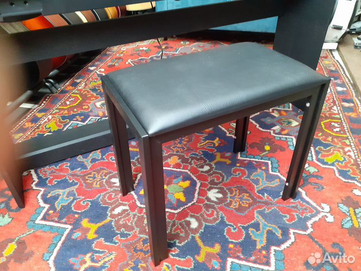 Электропиано с банкеткой