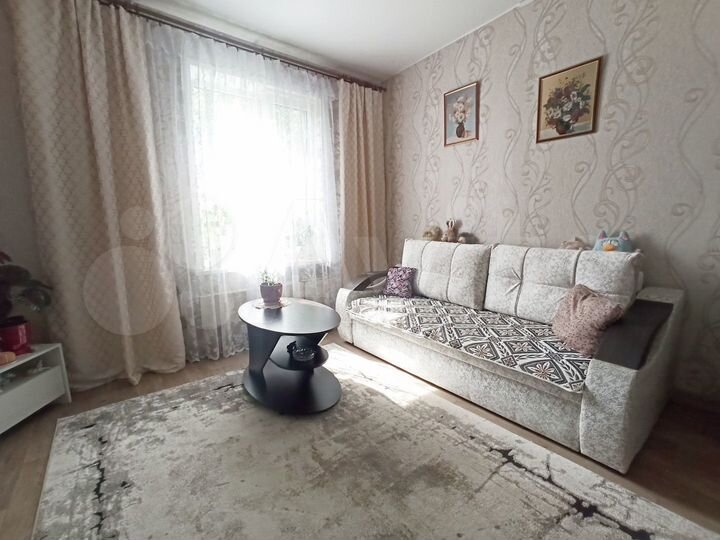 2-к. квартира, 51 м², 1/2 эт.