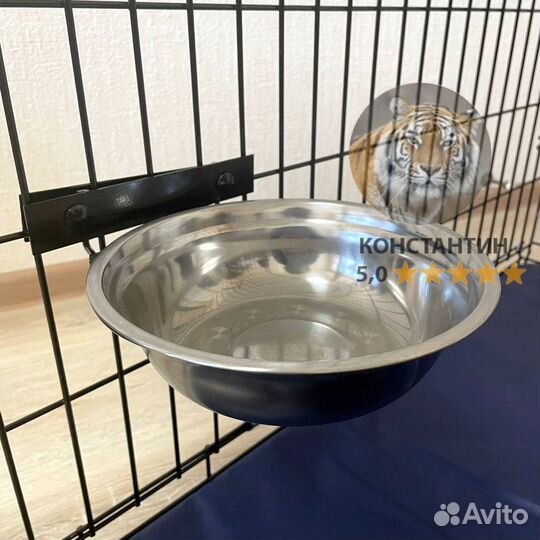 Клетка для собак с лежанкой и миской