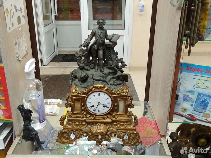 Каминные антикварные часы 19 век Шпиатр