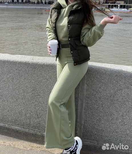 Спортивный костюм женский