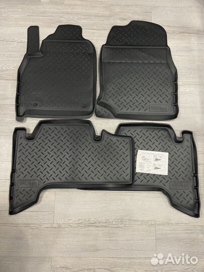 Оригинальные ковры Toyota Land Cruiser 100