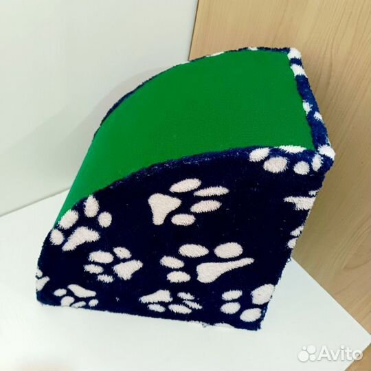 Когтеточка с горкой