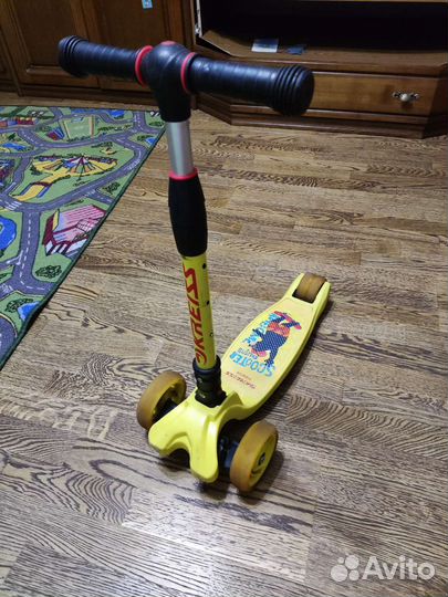 Самокат 3х колесный
