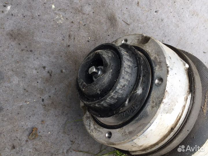 Амортизатор передний Audi Q7