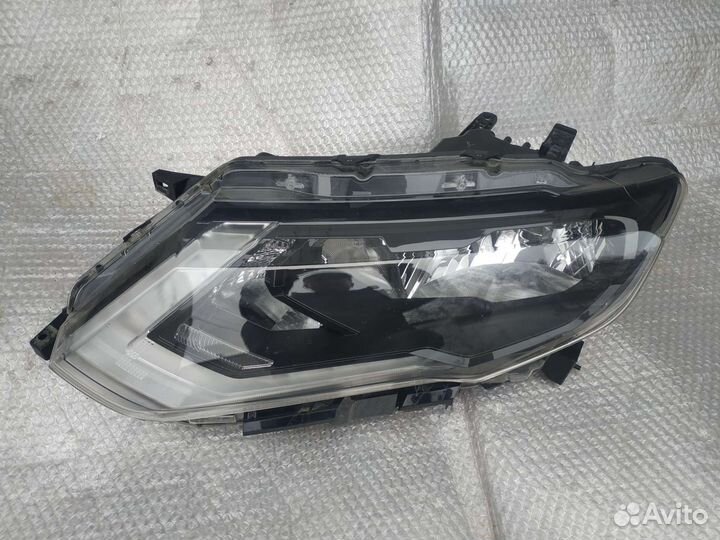 Фара левая Nissan X-trail T32