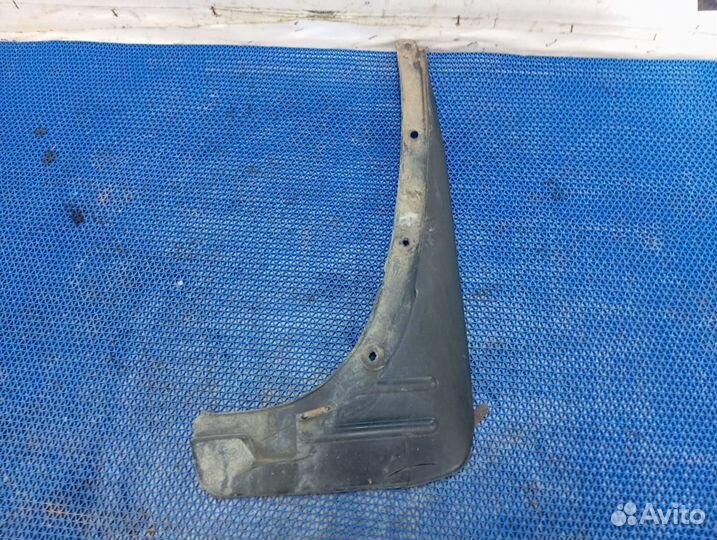 Брызговик передний правый Chery Tiggo T11