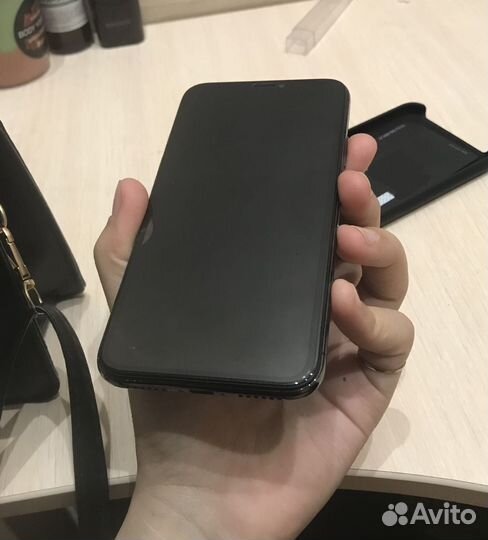 iPhone X, 256 ГБ