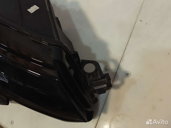 Фара правая Skoda Karoq