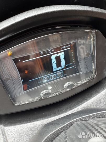 Новейший мотороллер Vulkan 150cc птс