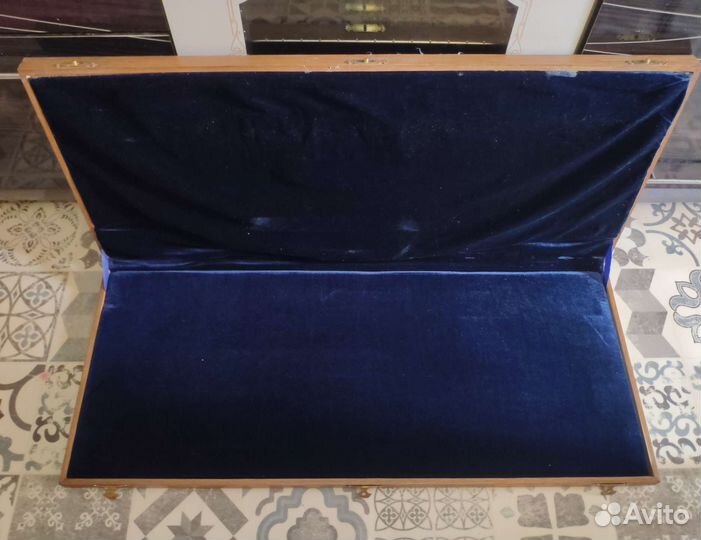 Ящик коробка большая для чего нибудь