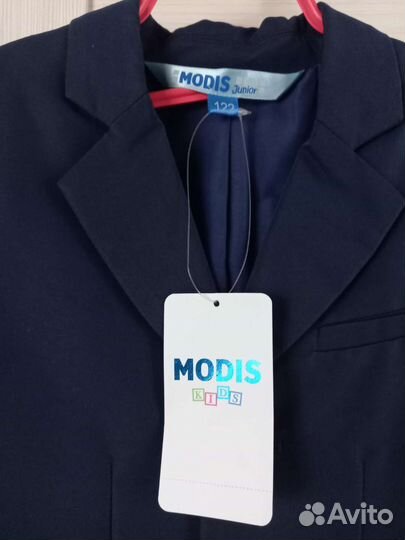 Пиджаки новые рост 122-128; 140-146 см
