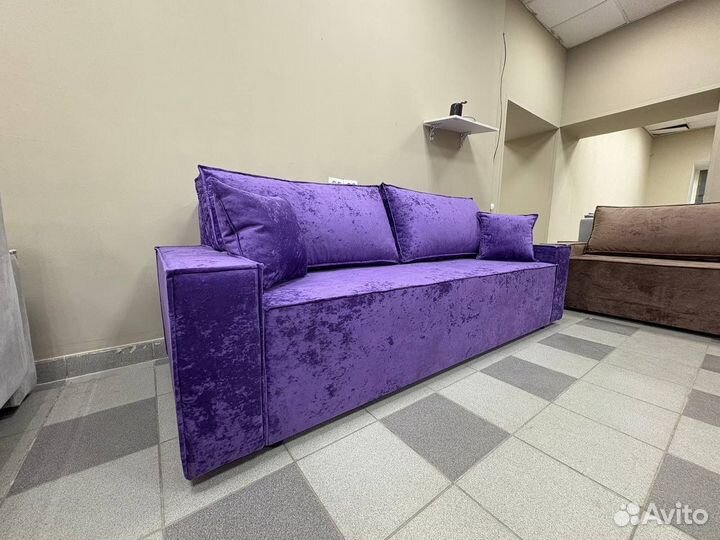 Диван в стиле лофт фиолетовый краш