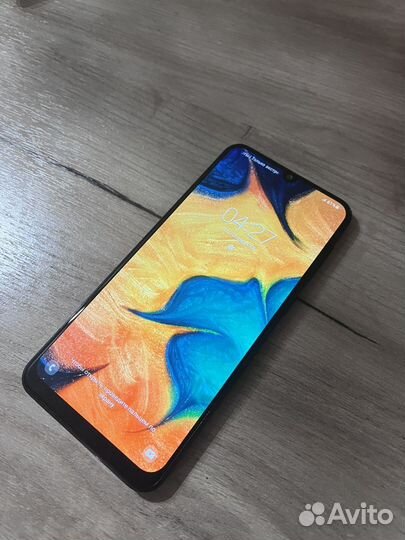 Samsung Galaxy A30, 4/64 ГБ