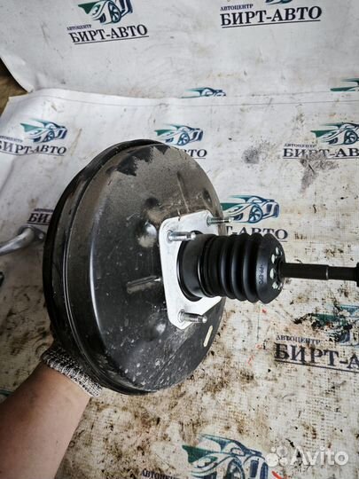 Вакуумник тормозной Renault Logan II (2012—2018)