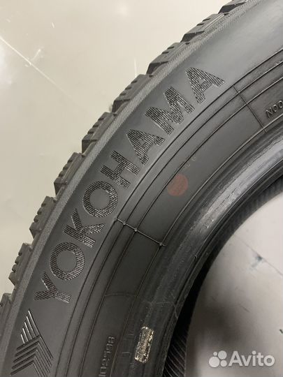 Yokohama Ice Guard IG65 215/60 R17 100T