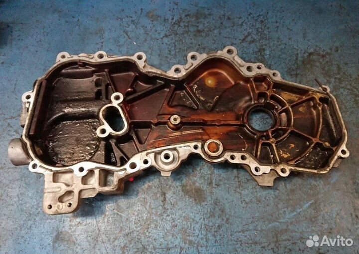 Передняя крышка двигателя Nissan Serena C25