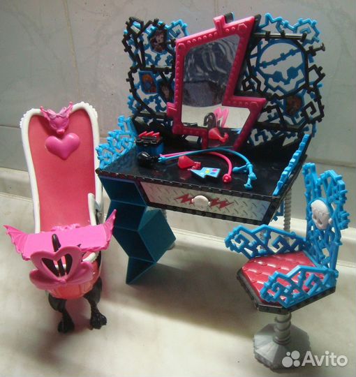Мебель для кукол Монстер хай