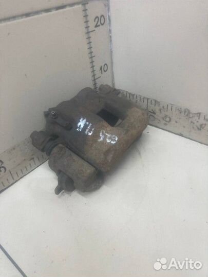 Суппорт передний правый Ford Transit