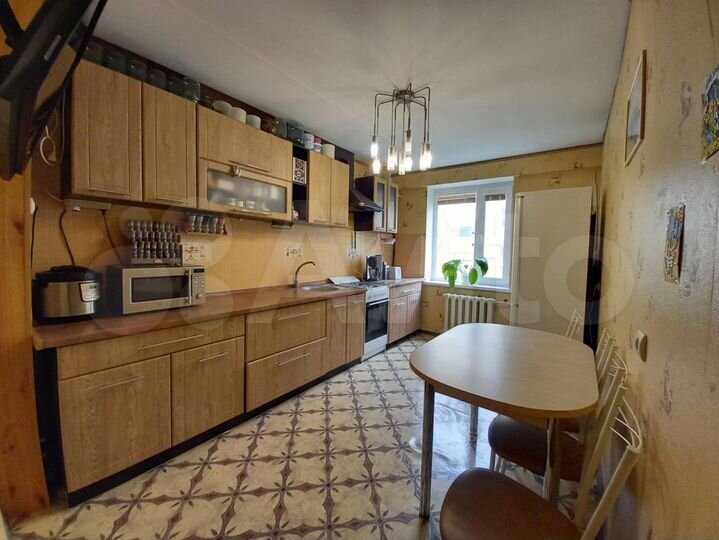 3-к. квартира, 66 м², 1/3 эт.