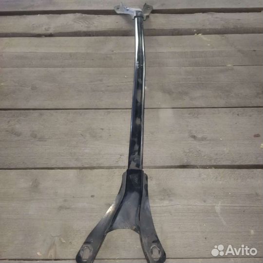 Усилитель распорка передняя Nissan Primera P11