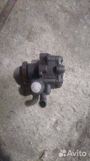 Насос гура Volkswagen Transporter Фольксваген