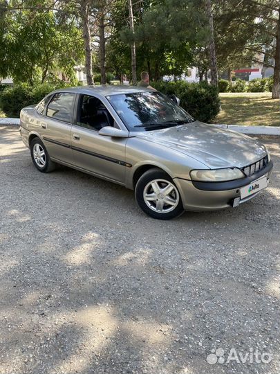 Opel Vectra 2.0 МТ, 1998, 222 222 км