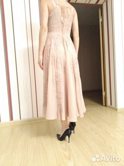 Платье праздничное