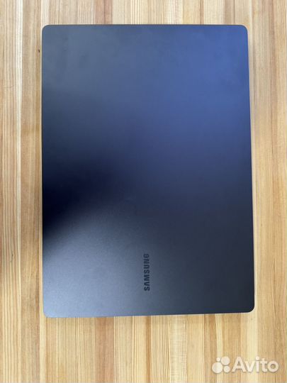 Samsung galaxy book 3 pro 14
