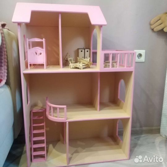 Домик кукольный+кровать