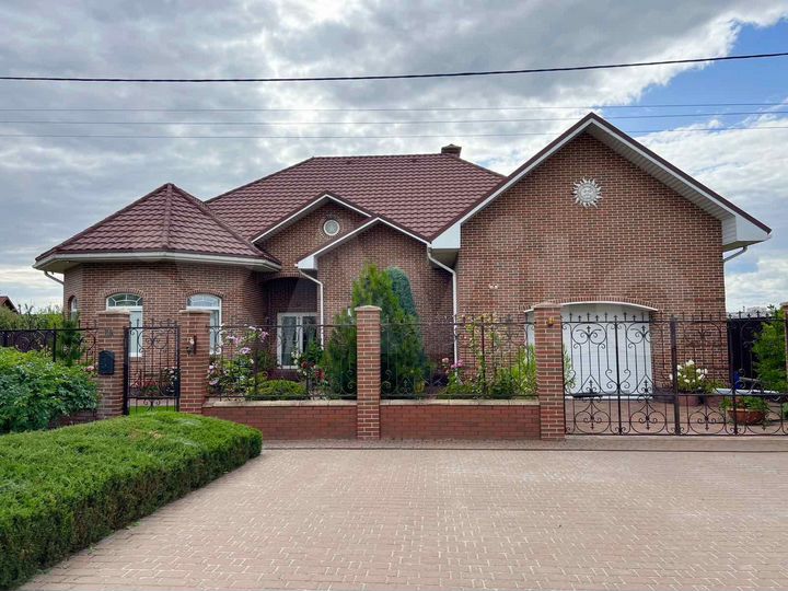 Дом 226 м² на участке 14 сот.