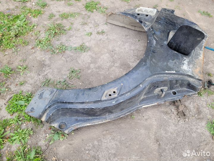 Крыло задняя правая гольф 3,5 дверей