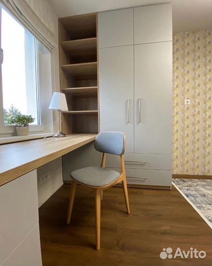 Рабочая зона у окна