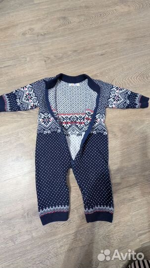 Вязанный комбинезон для новорожденного