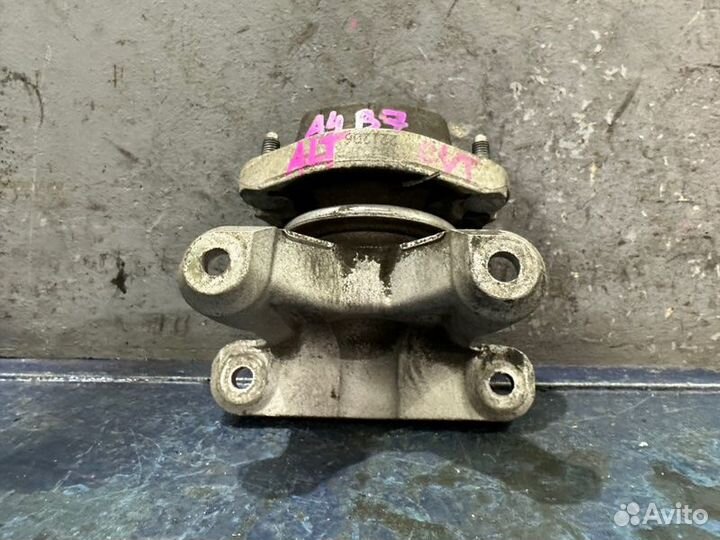Подушка АКПП Audi A4 B6 ALT 2.0