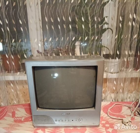 Телевизор samsung