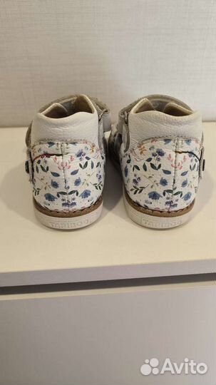 Сандали для девочки
