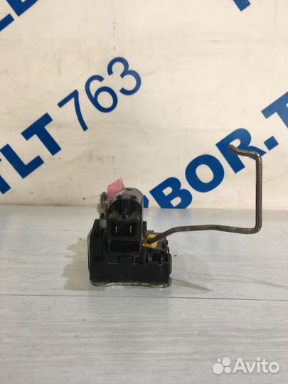 Замок двери задний левый renault duster 2.0 4wd мт