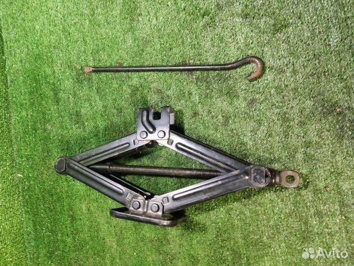 Домкрат Hyundai Getz рестайлинг 1.4 2009