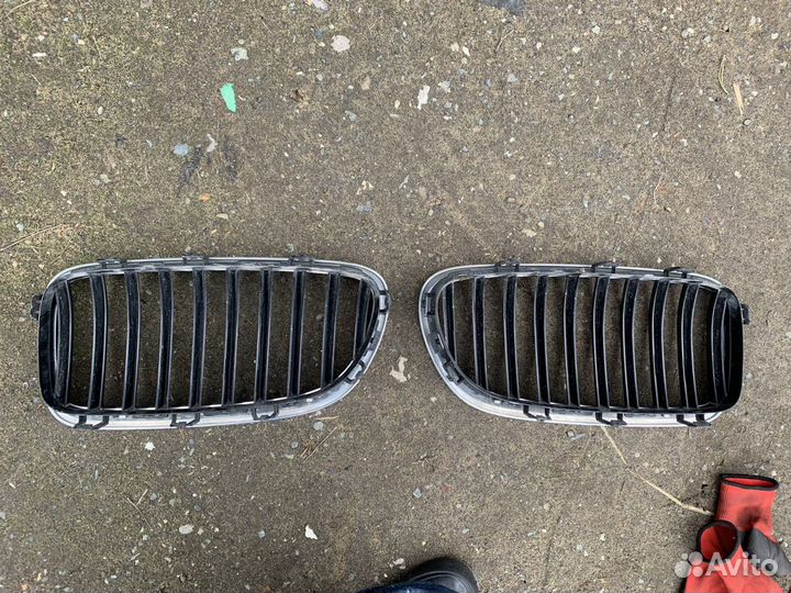 Решетки радиатора ноздри BMW F10 Рестайл