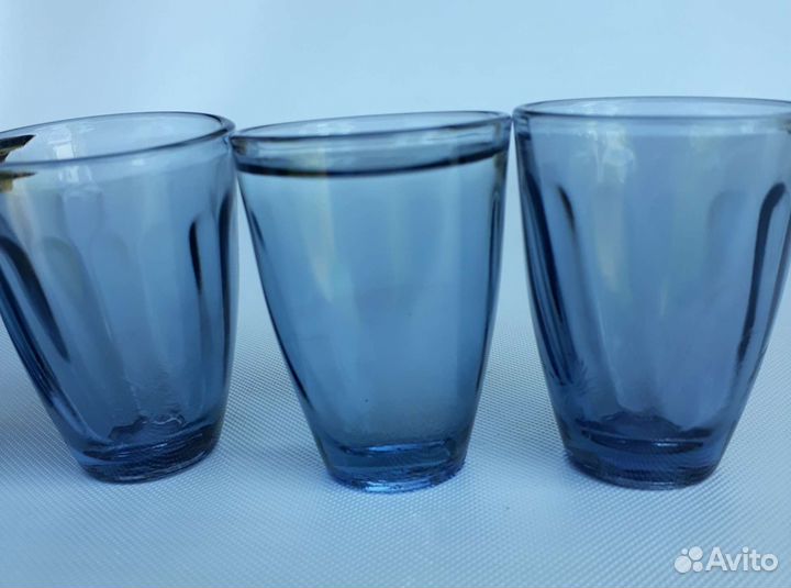 Посуда СССР цветное стекло(ваза,стопки)