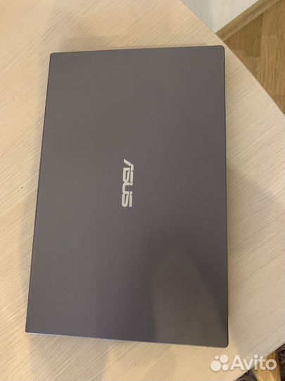 Ноутбук Asus чистый как новый