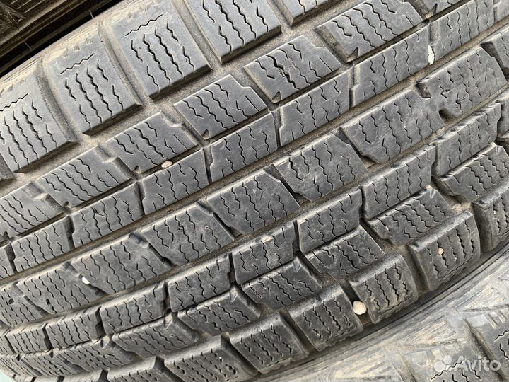 Dunlop Graspic DS3 215/60 R17