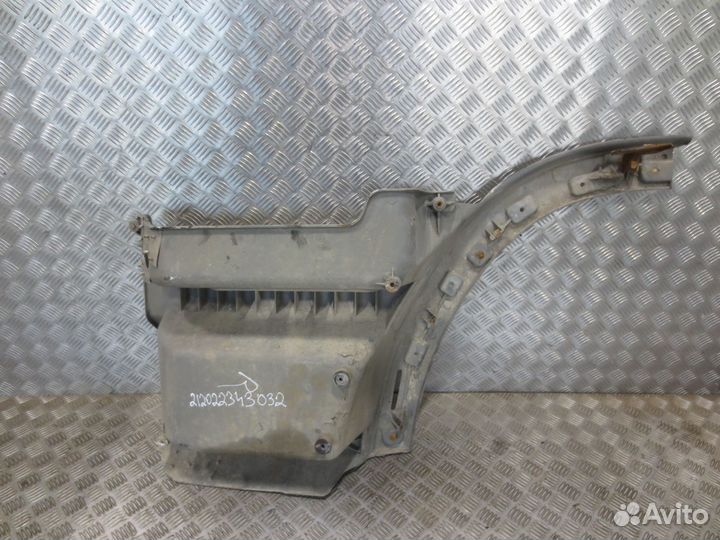 Корпус подножки крылом правый Mercedes-Benz A94366